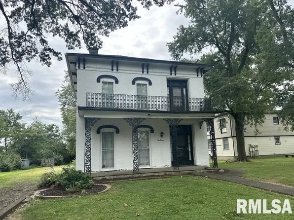 111 E South St, Du Quoin, IL 62832