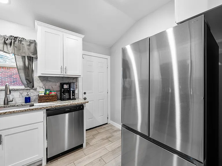 1614 Merritt Dr — Photo 11