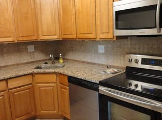 43 Hollybrooke Dr, Langhorne, PA 19047