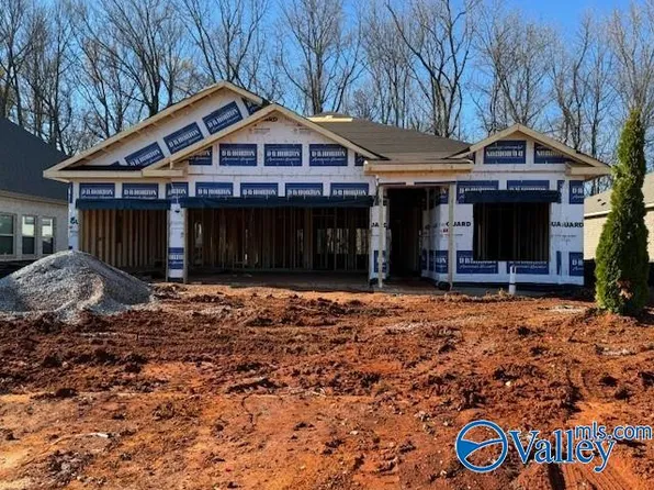 6508 Jacaranda Dr, Huntsville, AL 35806