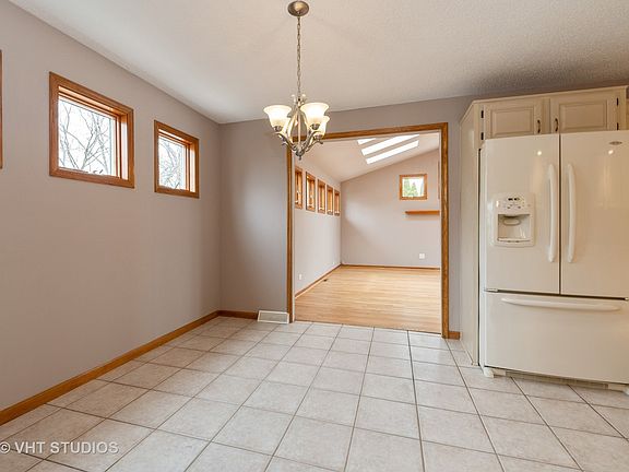 4th image of 14602 Aspen St