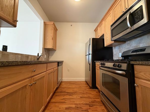 100 Park Ave APT 202