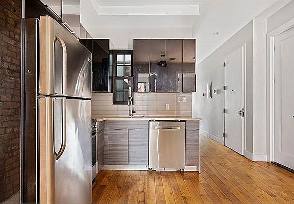 3rd image of 86 Lewis Ave #2
