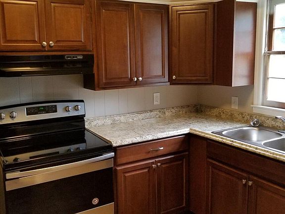 2nd image of 303 Cedar Creek Rd #G