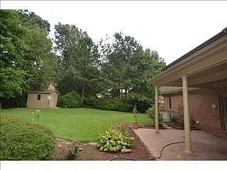 3rd image of 8614 Poplar Pike