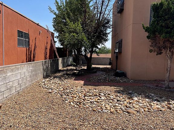 3rd image of 703 W 31st St