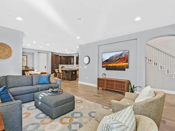 2035 Poinsettia St, San Ramon, CA 94582