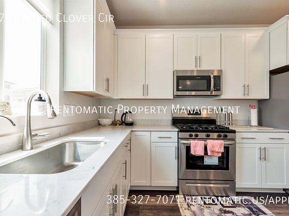 3rd image of 2701 N Red Clover Cir
