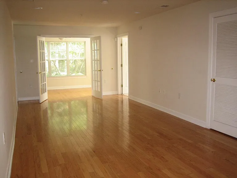 929 Morreene Rd — Photo 6