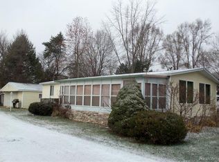 2624 Gary Ave, Brighton, MI