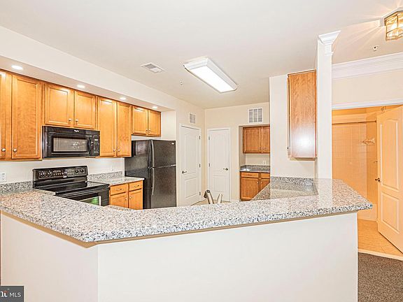 3rd image of 1405 Wigeon Way Unit 206