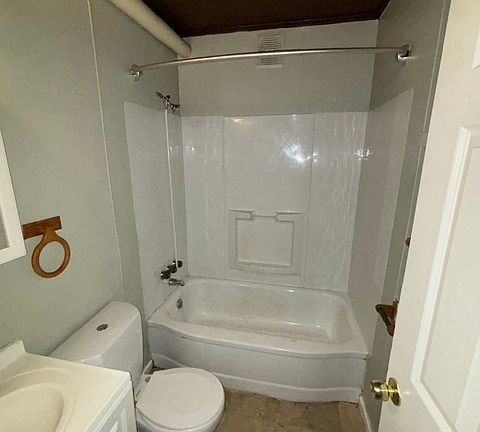 5th image of 2319 Birch Ct #2315