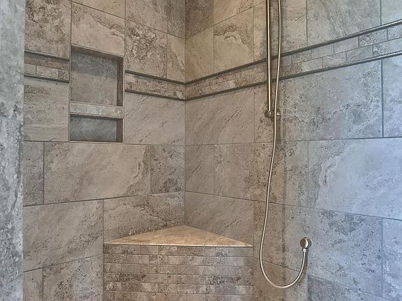 5th image of 5 Rolling Meadow Rd