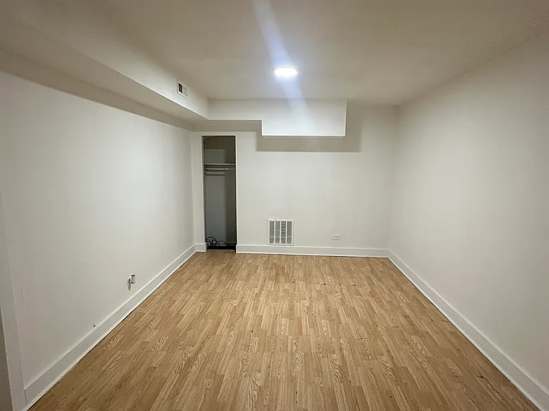 521 May St #1W — Photo 6