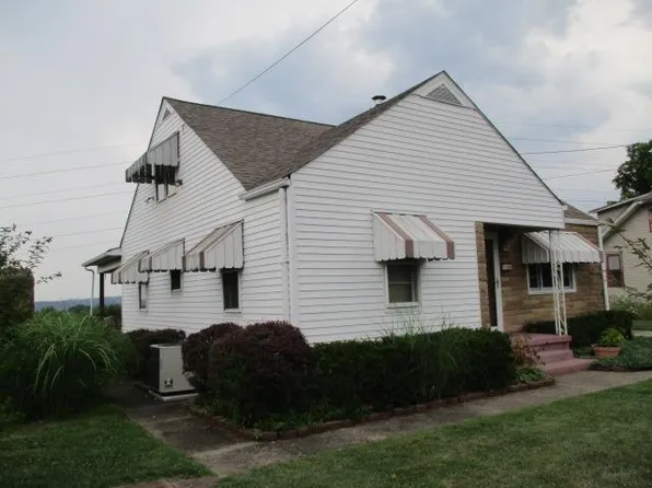 1106 Roberts Ridge Rd, Moundsville, WV 26041