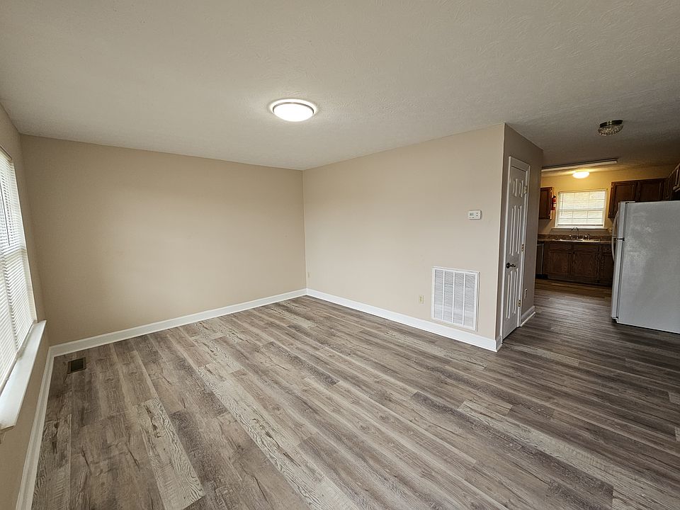 1st image of 34 Summerfield Rd