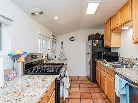 3rd image of 617 N Jerrie Ave