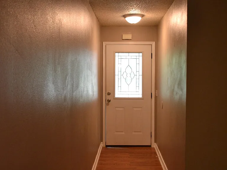 511 White Oak Dr — Photo 16