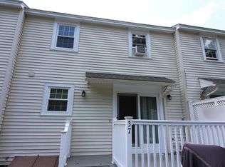 37 Olde Country Village Rd #37, Londonderry, NH 03053