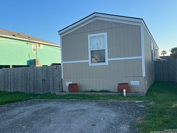 2nd image of 512 Sand Burr Lane