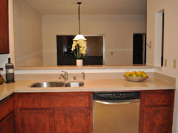 4th image of 2322 Julie Ln