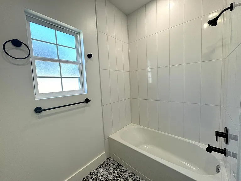 2730 E Admiral Ct — Photo 14