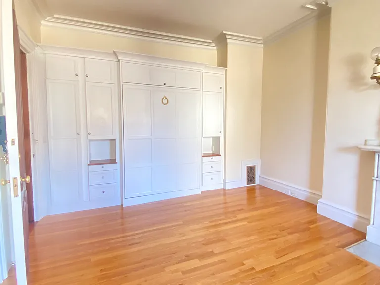 39 Commonwealth Ave #3R — Photo 3