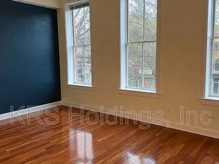 123 E Broad St #2B — Photo 3