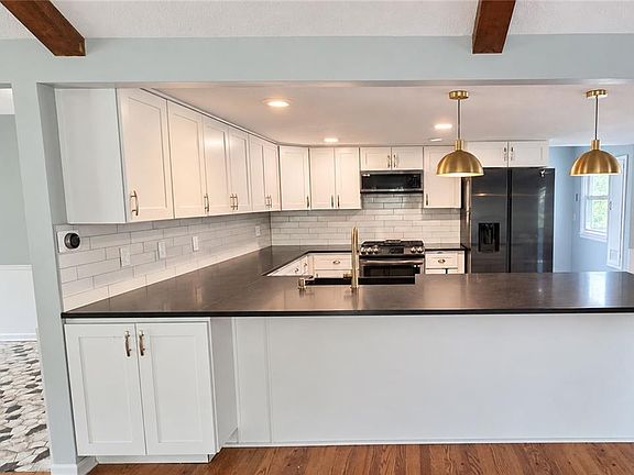 3rd image of 4311 NW 80th Ter
