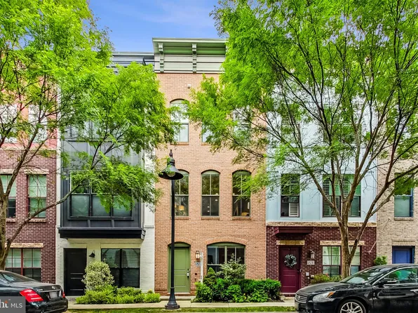 5705 45th Ave, Hyattsville, MD 20781