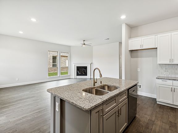 4th image of 3110 Rolling Hills Ln