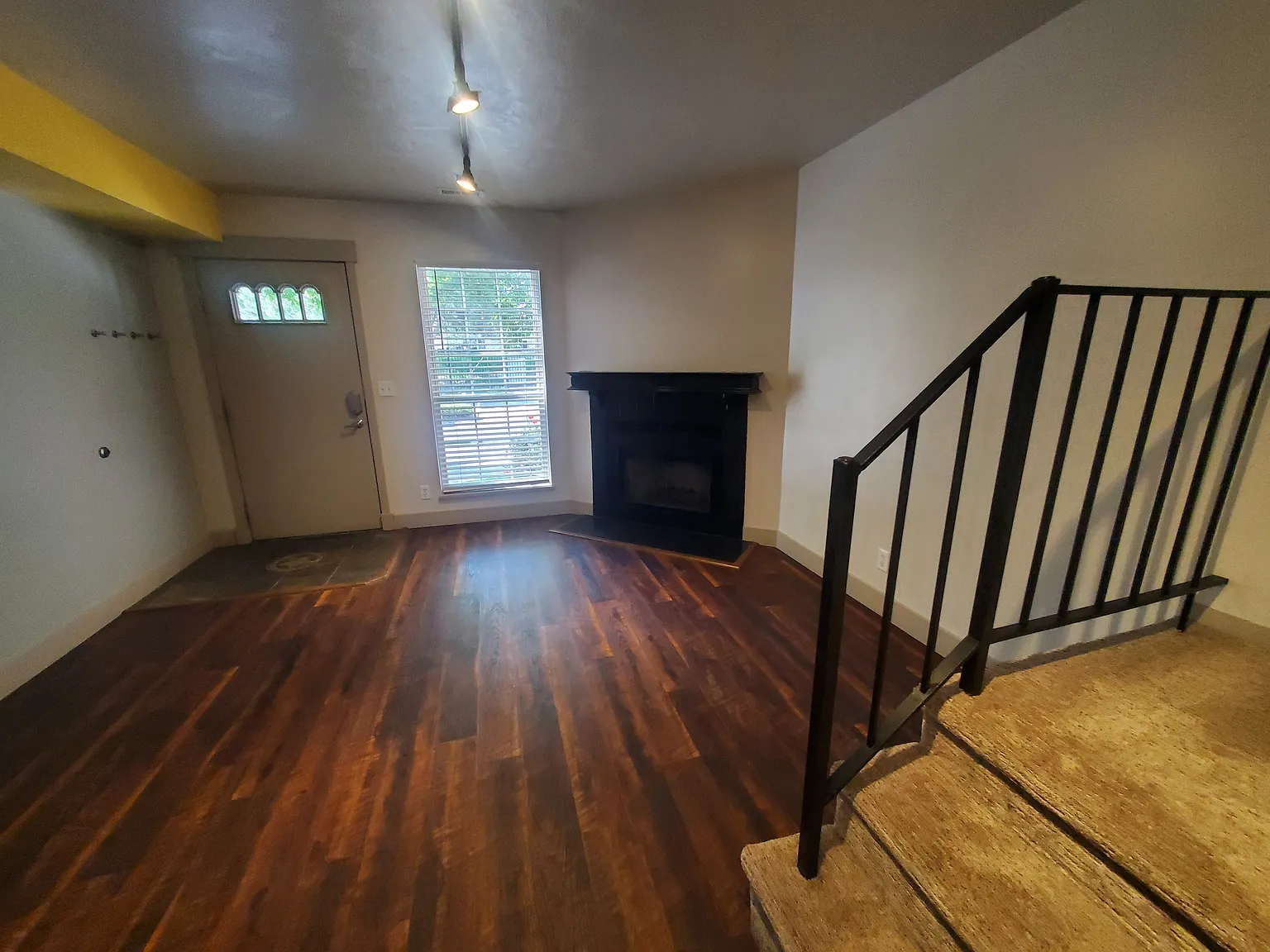 1432 W Telegraph Hill Dr — Photo 3