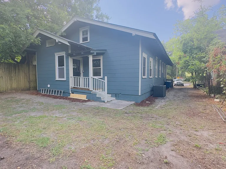 Willard St — Photo 15
