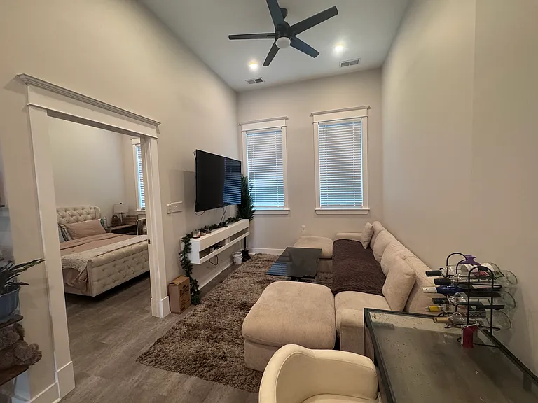 310 W Brookland Park Blvd #101 — Photo 5