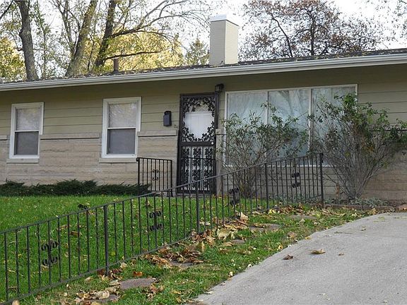 2nd image of 3155 N Arthington Blvd