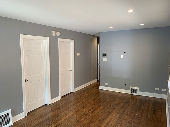 5th image of 10620 S Sacramento Ave