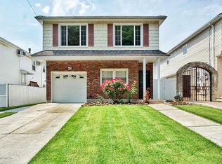 62 Grantwood Ave, Staten Island, NY 10312
