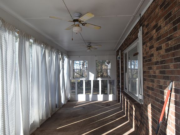 2nd image of 148 Skyview Dr