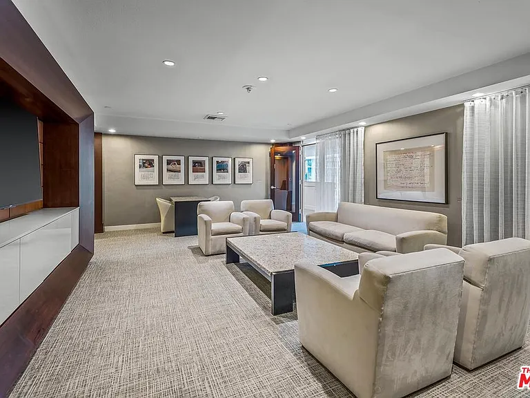 13700 Marina Pointe Dr #327 — Photo 21