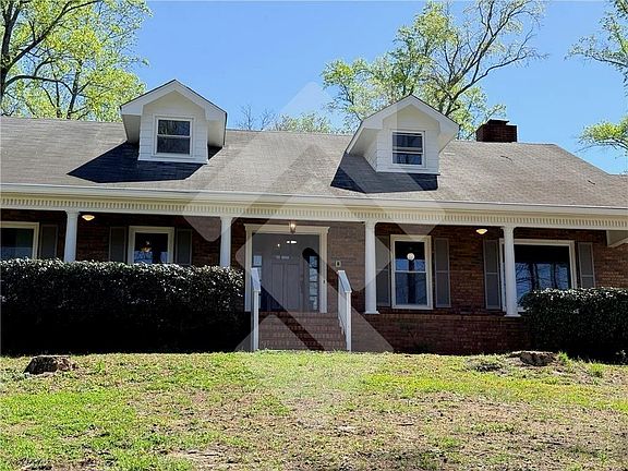 2nd image of 3670 Gravitt Rd