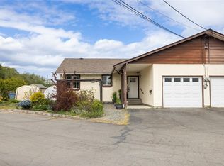 5784 Lakes Rd Unit E, North Cowichan, BC V9L 3E9