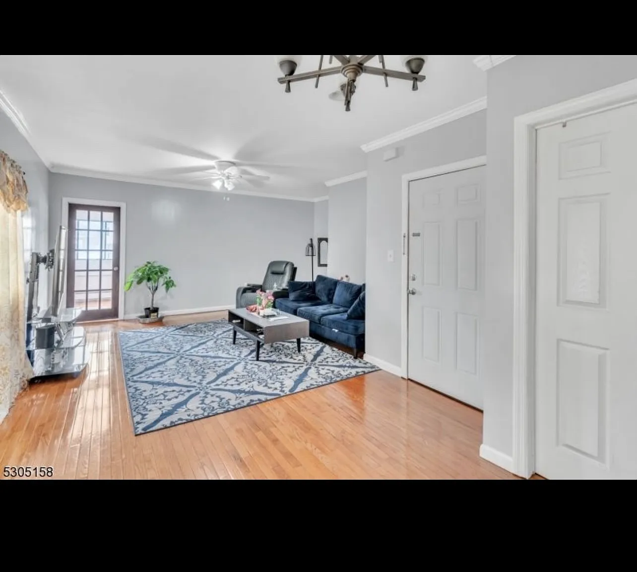 3 bed, $2,350 — Photo 2