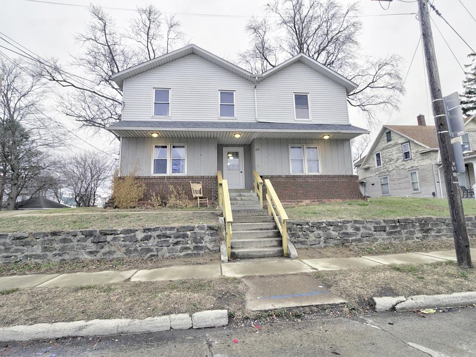 1st image of 219 E McPherson Hwy