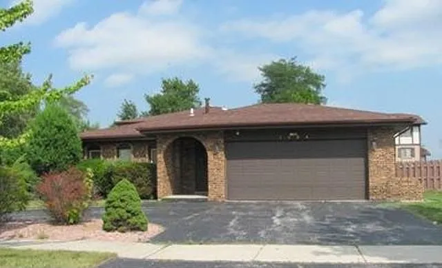2804 Lake Park Dr photo 1