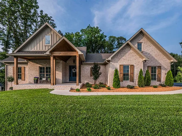 226 Crabtree Ln, Bowling Green, KY 42103