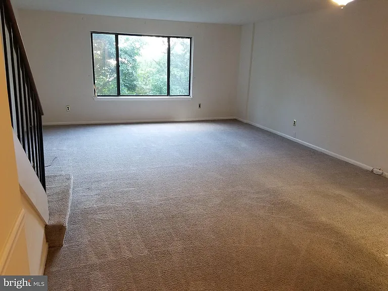 1161 Putnam Blvd — Photo 7
