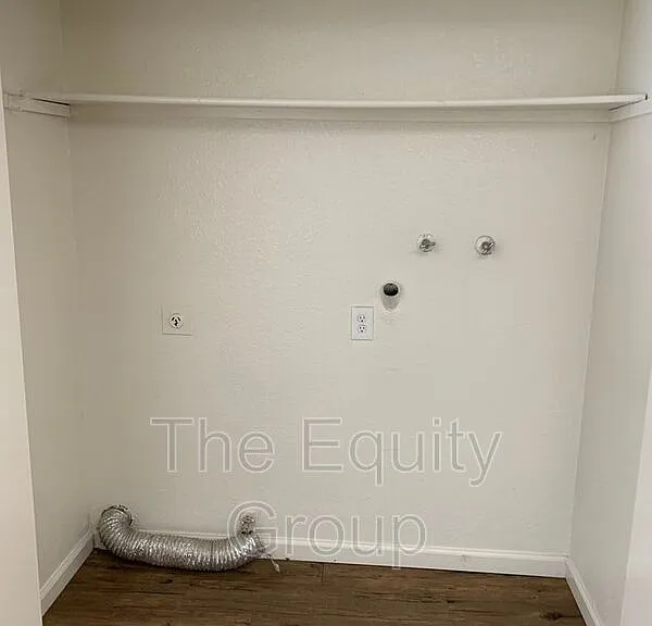 4008 W Meadow Ave — Photo 5