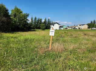 403 E 2nd St, Nooksack, WA 98276