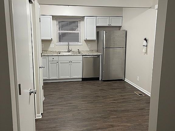 2nd image of 3244 Lupine Dr