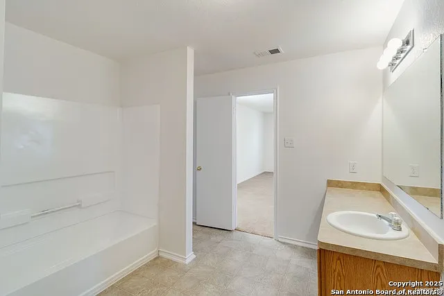 9423 Maraval Crk — Photo 21